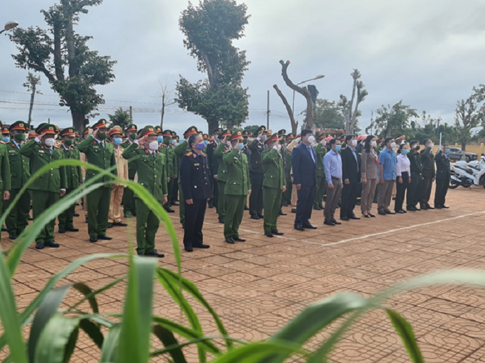 Cong an huyen Ea Hleo ra quan mo đot cao điem tan cong 1